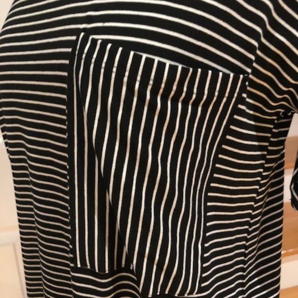 24 COLOURS STRIPPED TEE - Picture 2 of 3